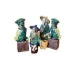 4 Chinese Figures
